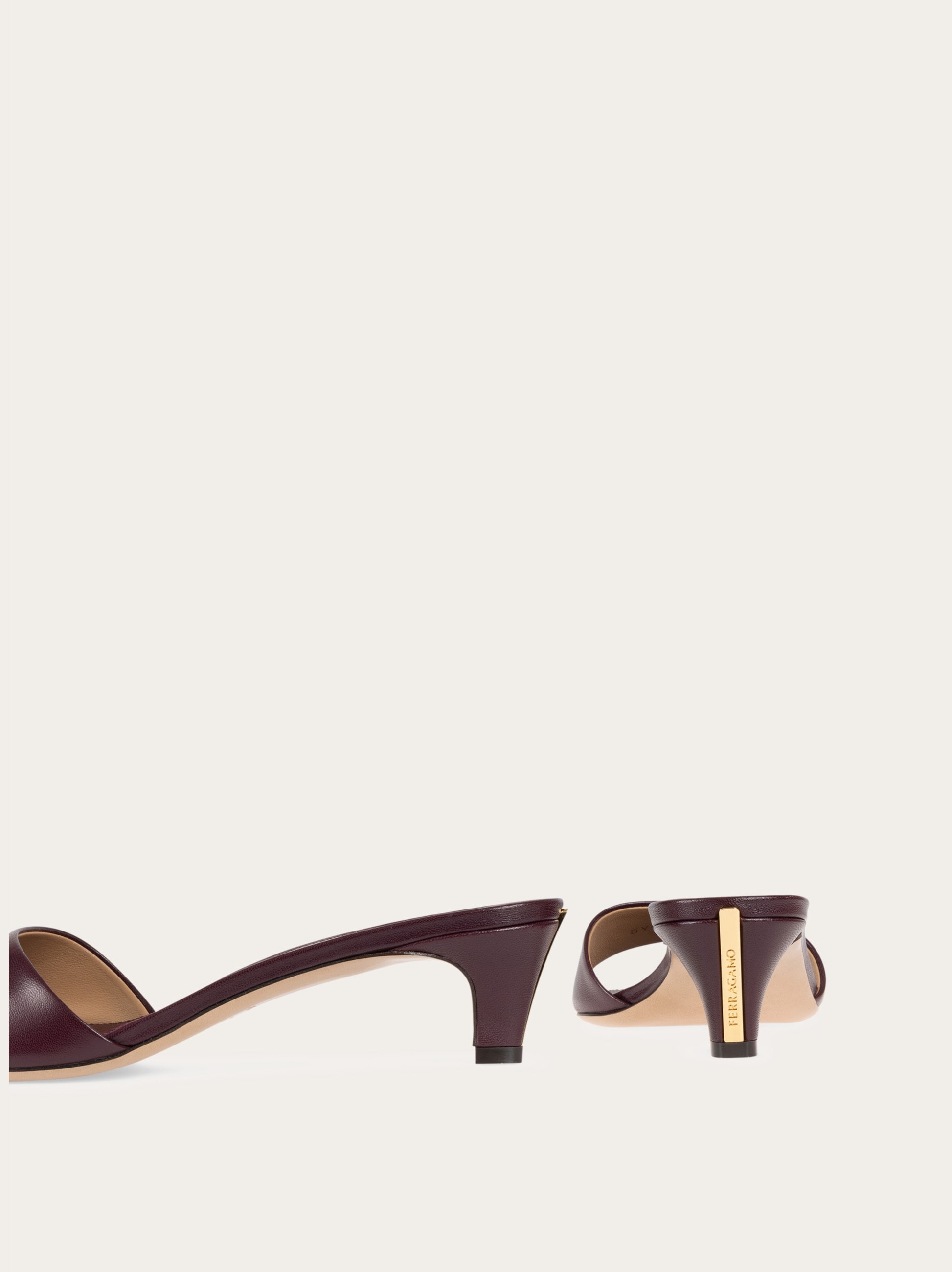 Low heeled slide - Women | Ferragamo