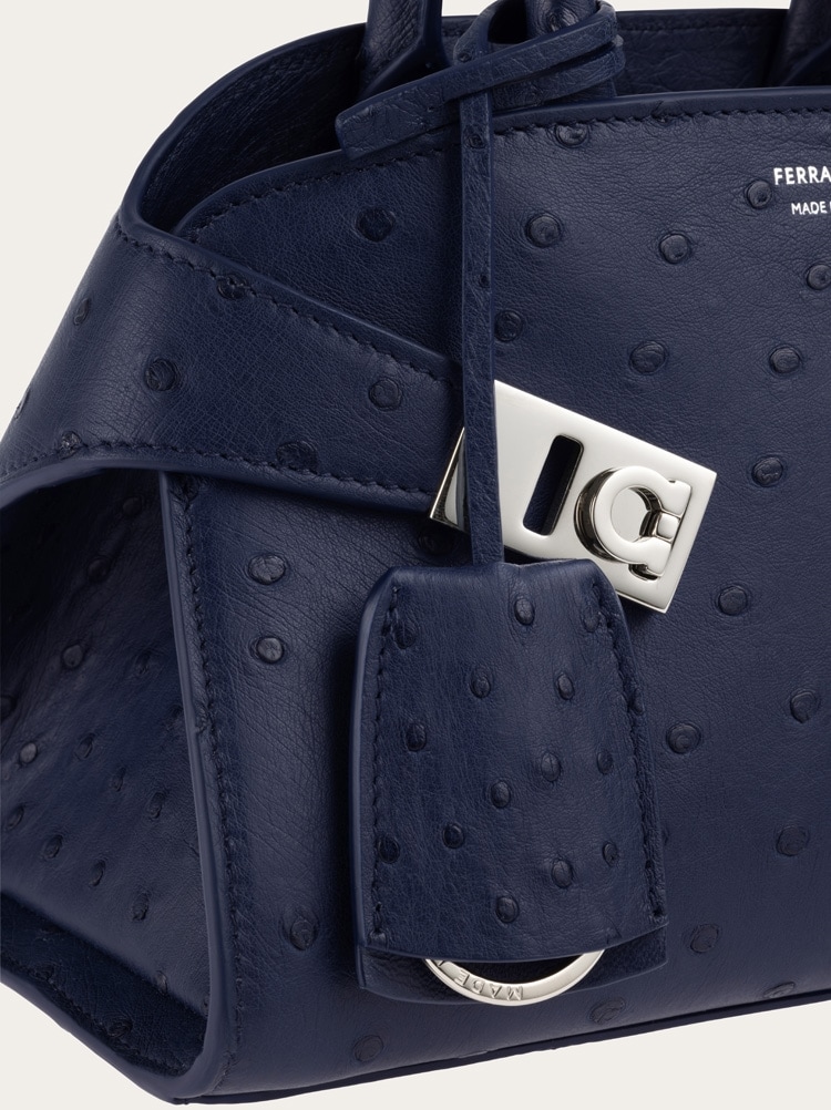 Hug handbag (XS) Gallery image 7