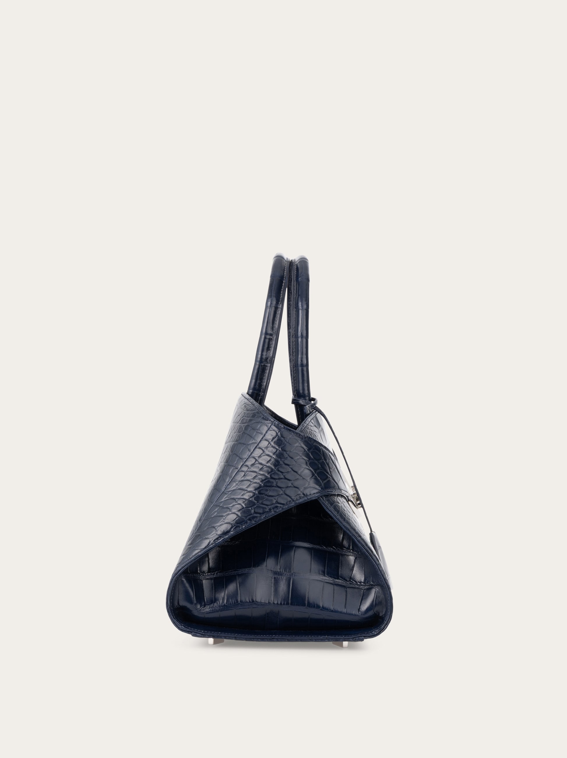 Hug handbag (M) - Women | Ferragamo