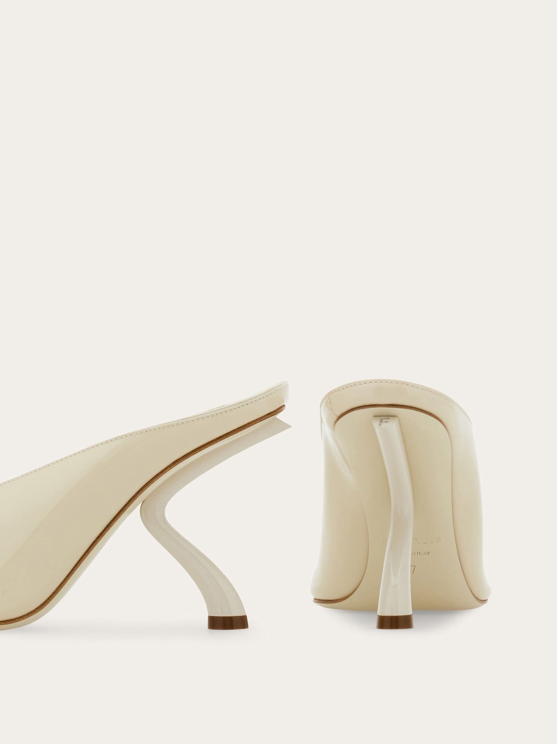 S-shaped heel mule - Women | Ferragamo