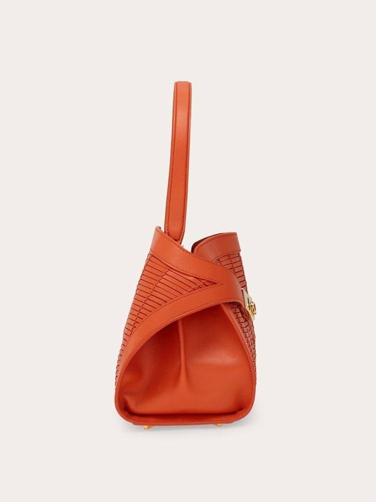 Hug handbag (M) Gallery image 2