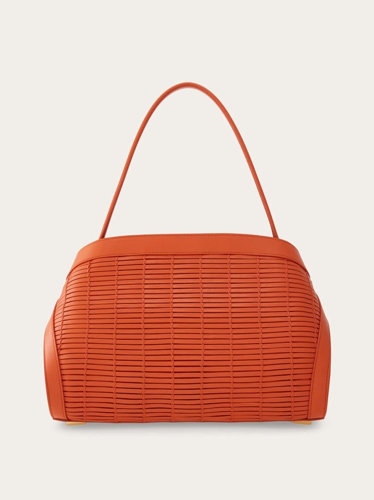 Hug handbag (M) Gallery image 3