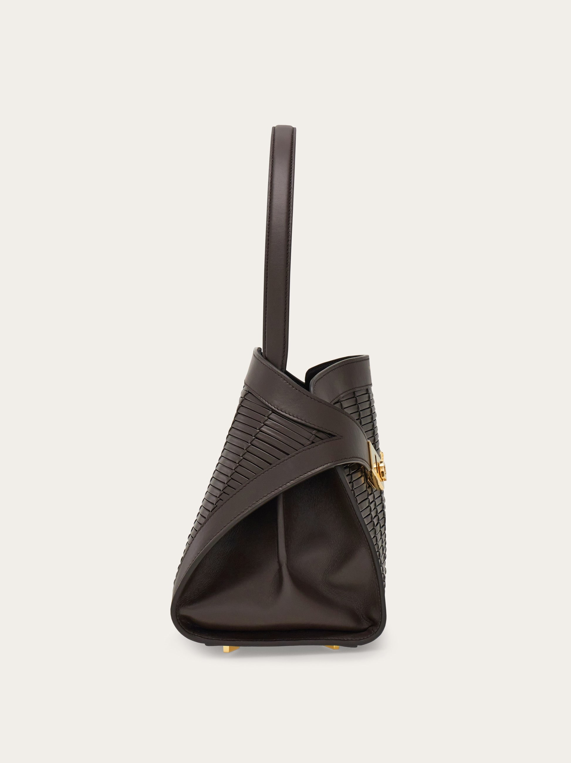 Hug ワンショルダーバッグ(M) - ウィメンズ | Ferragamo