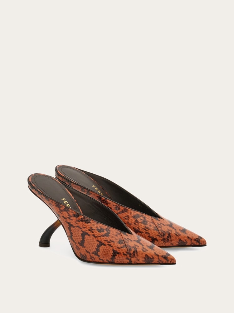 S-shaped heel mule Gallery image 2