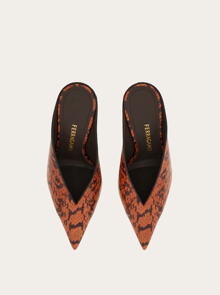 S-shaped heel mule Gallery image 3