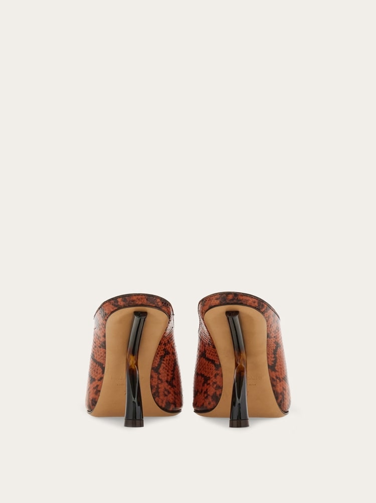 S-shaped heel mule Gallery image 5