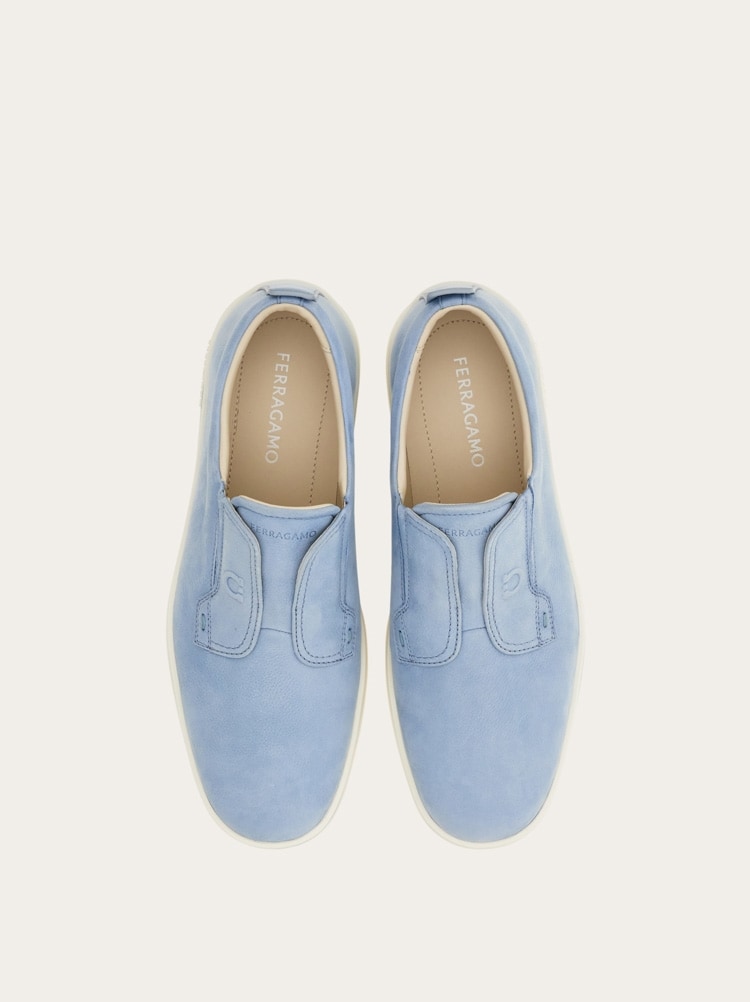 Slip on sneaker Gallery image 3