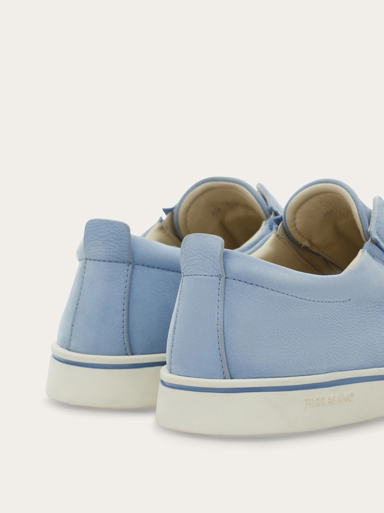 Slip on sneaker Gallery image 4