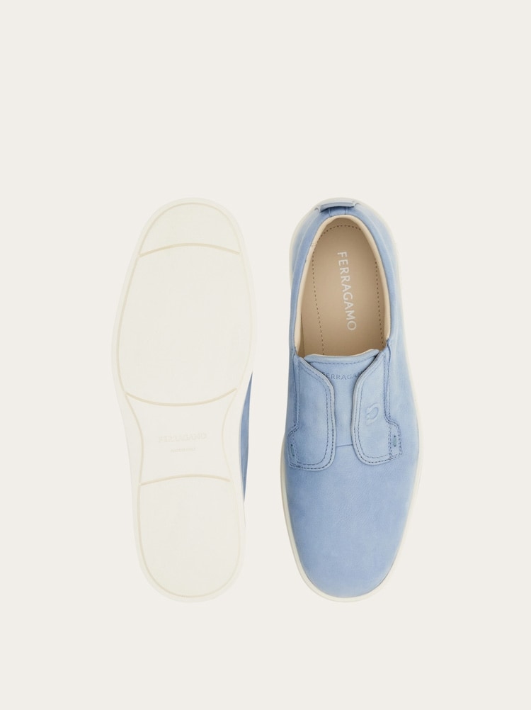 Slip on sneaker Gallery image 5