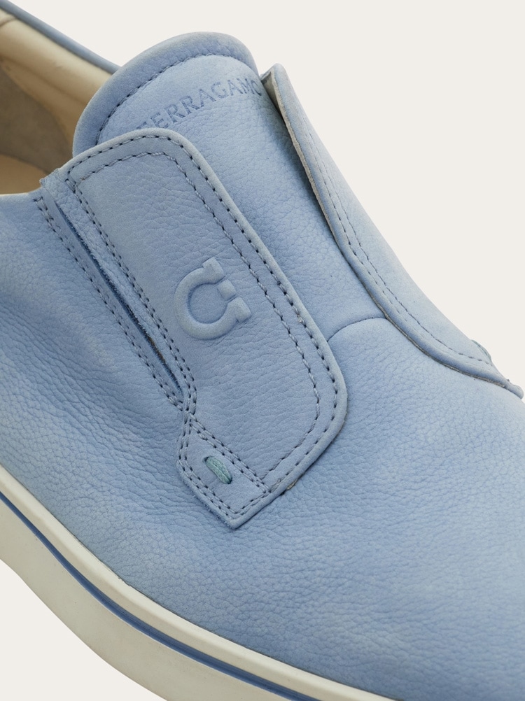 Slip on sneaker Gallery image 6