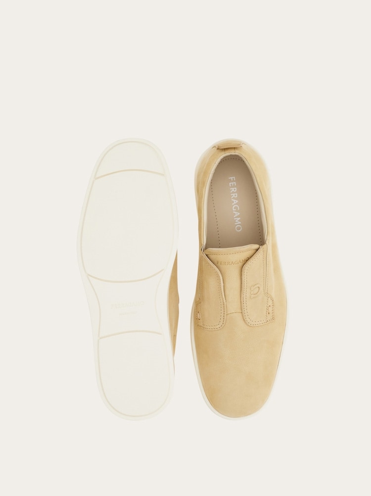 Slip on sneaker Gallery image 5