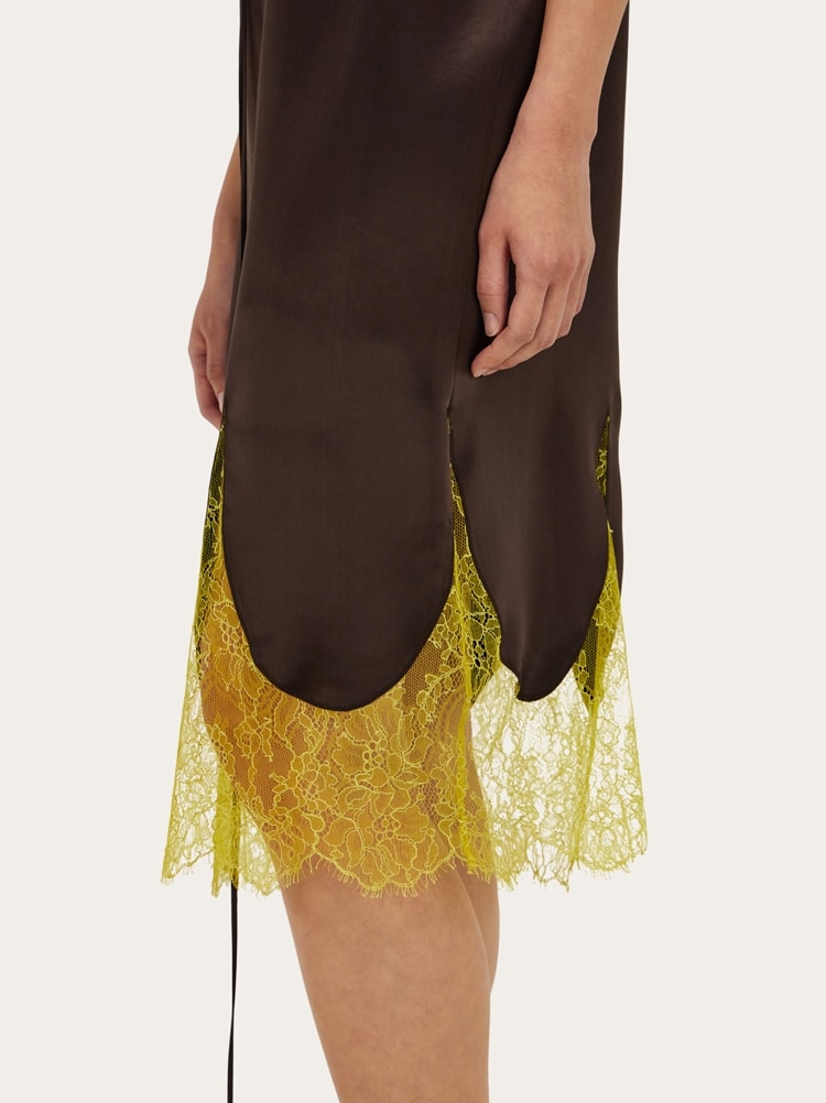 Slip dress in raso e pizzo Gallery image 5