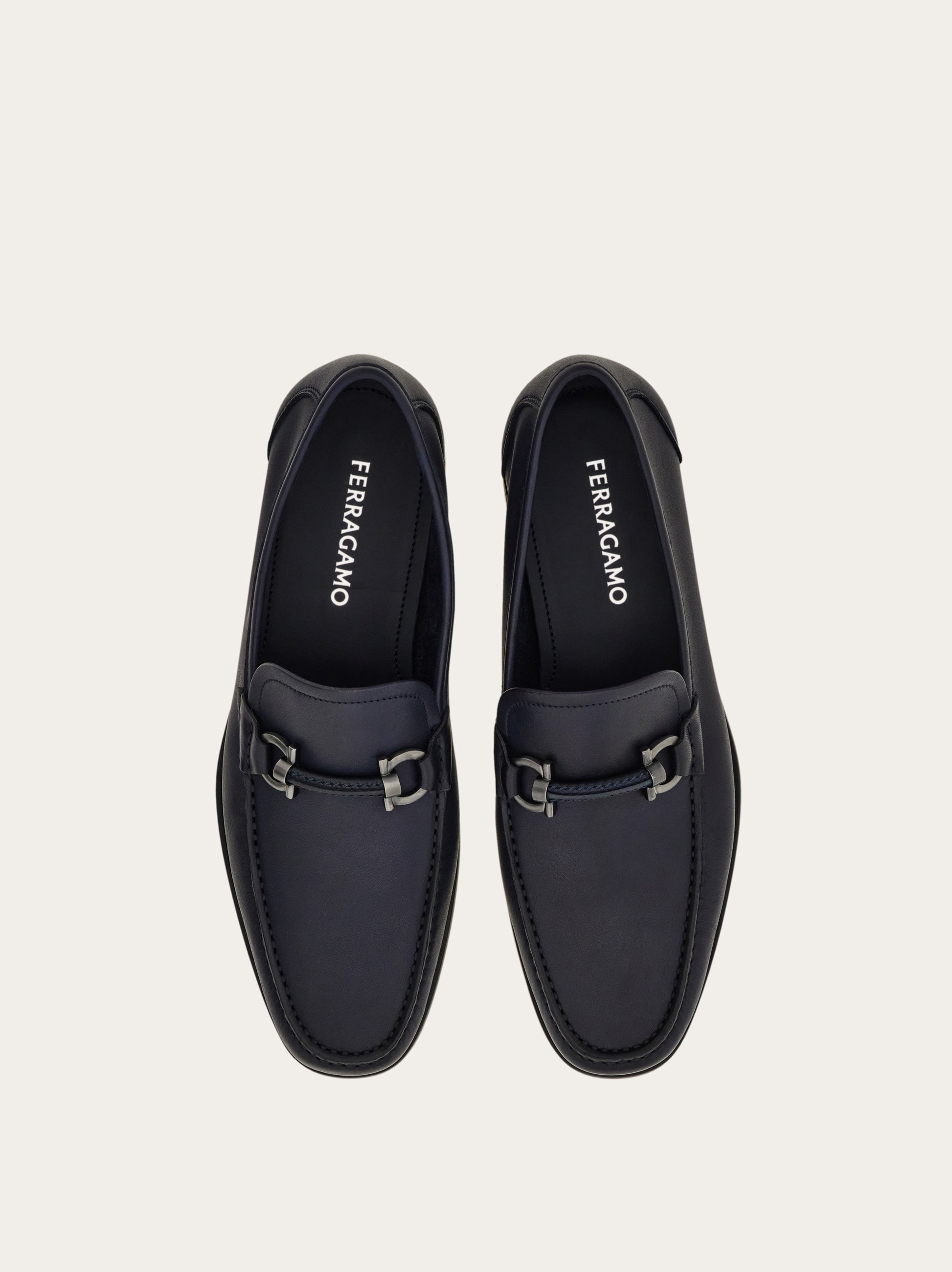 ◆Ferragamo カフス　dog No.112 Gancini ornament loafer - Men | Ferragamo