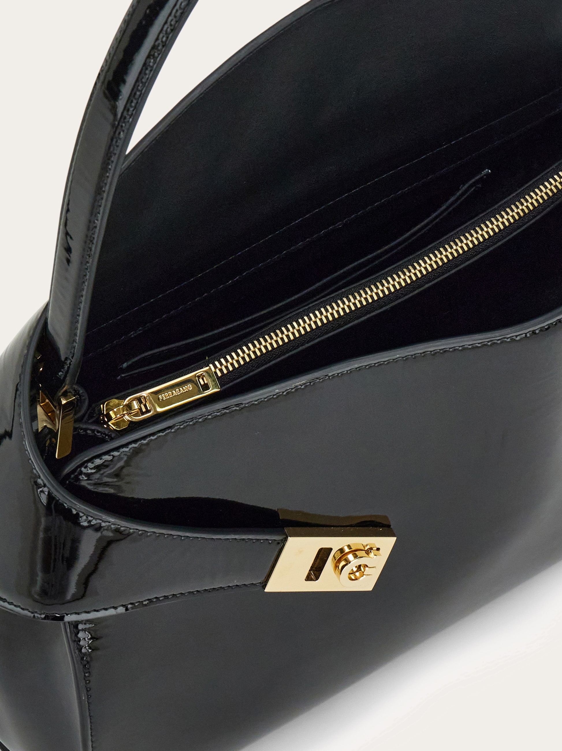 Hug Soft shoulder bag (M) - Women | Ferragamo