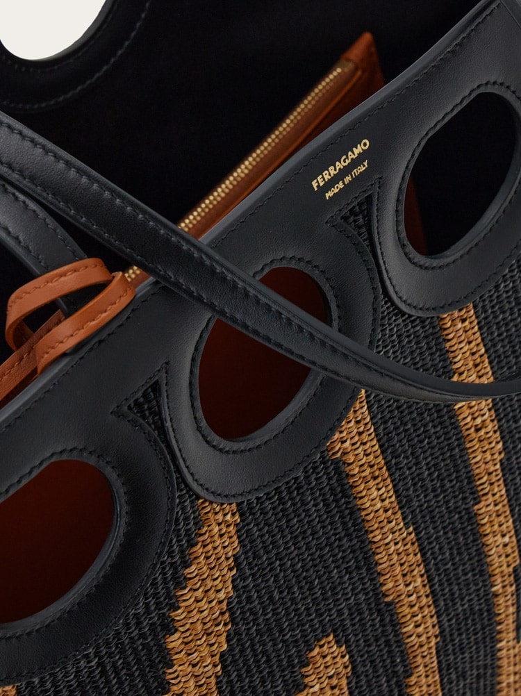 Gancini outline tote bag (L) Gallery image 7