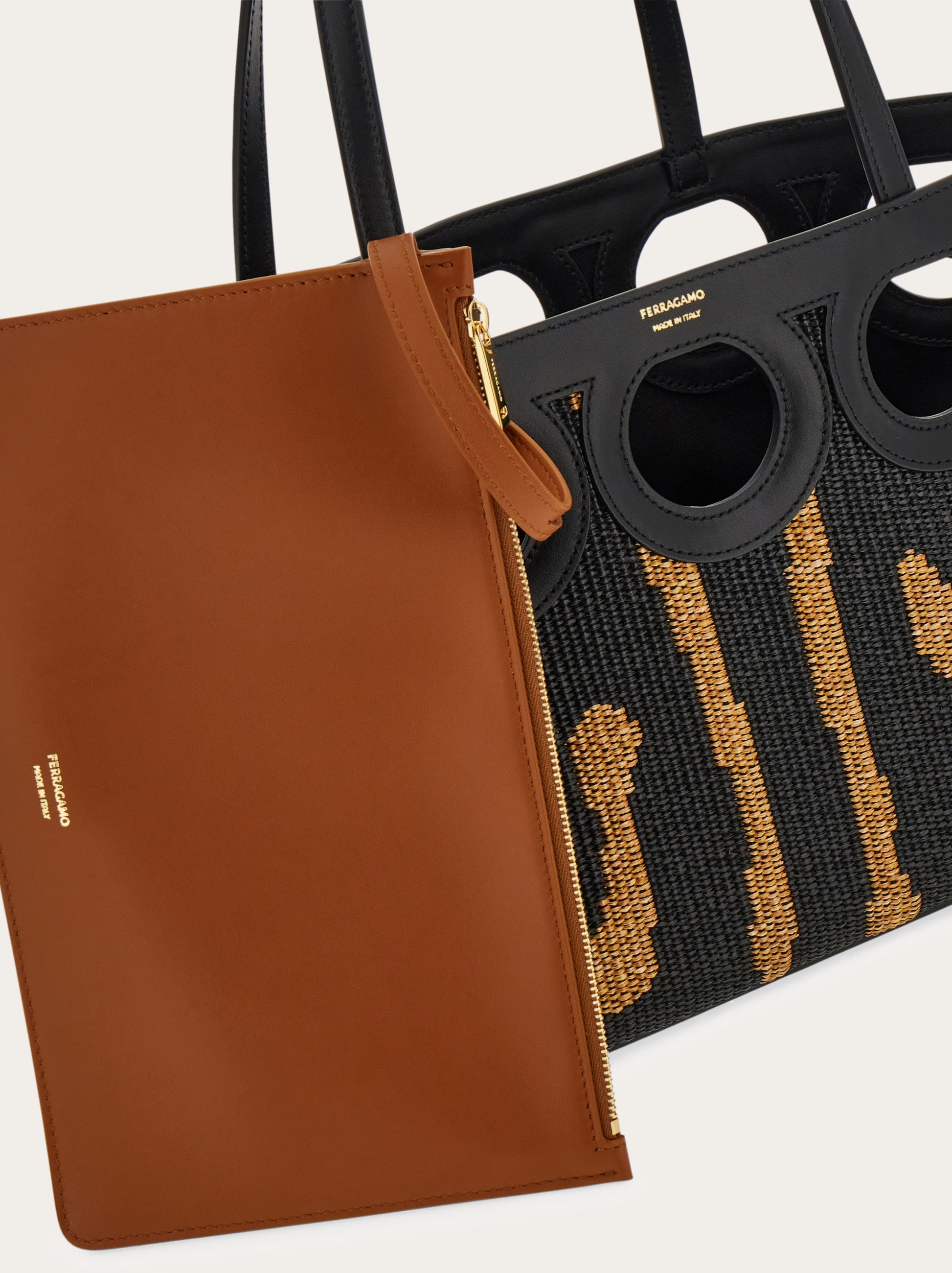 Salvatore Ferragamo ブラック トートバッグ フェラガモ トートバッグ バッグ メンズ レディース ブラック 241435