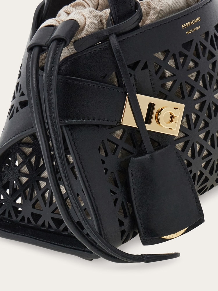 Hug handbag Gallery image 8