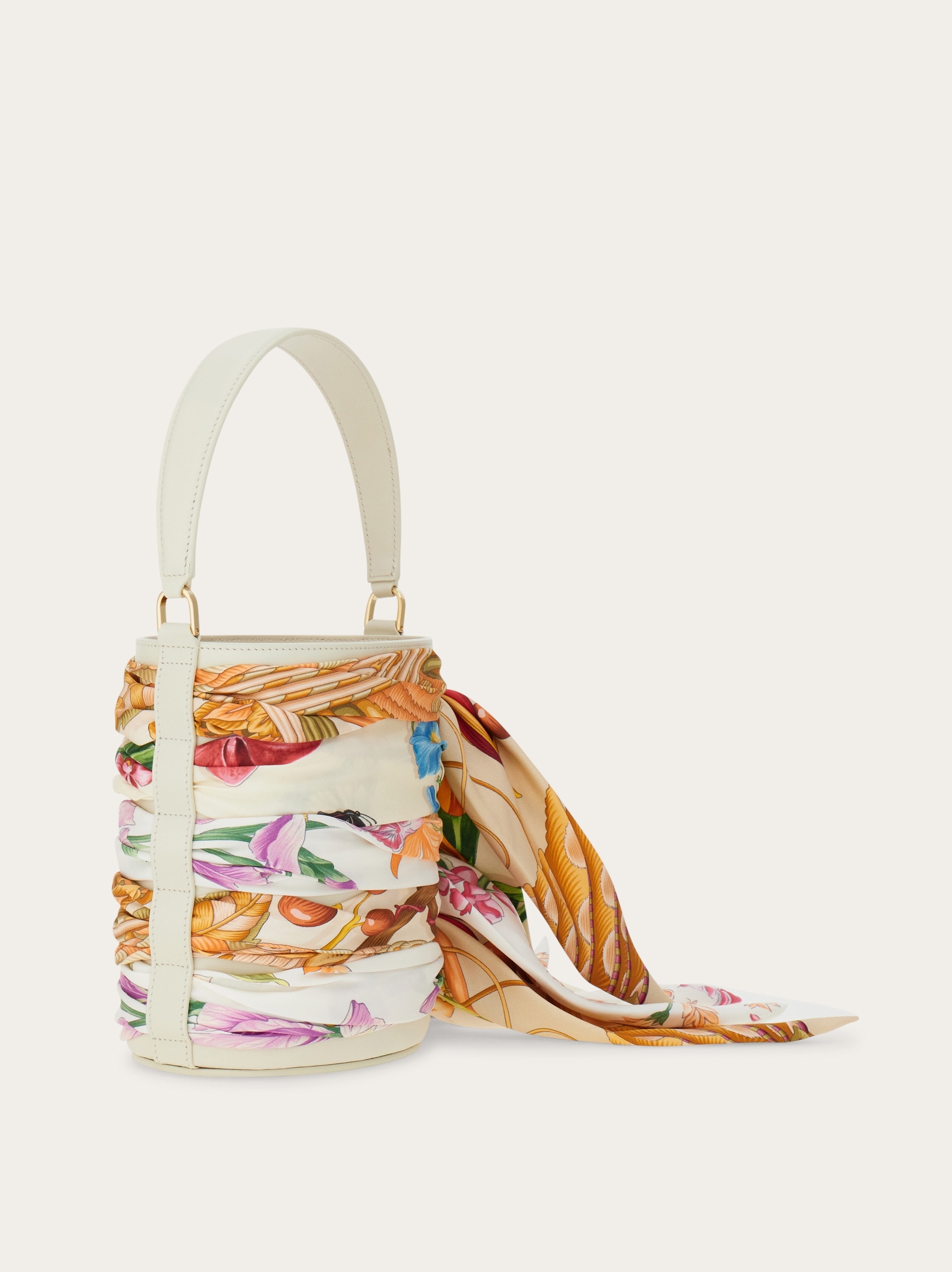バケットバッグ - ウィメンズ | Ferragamo
