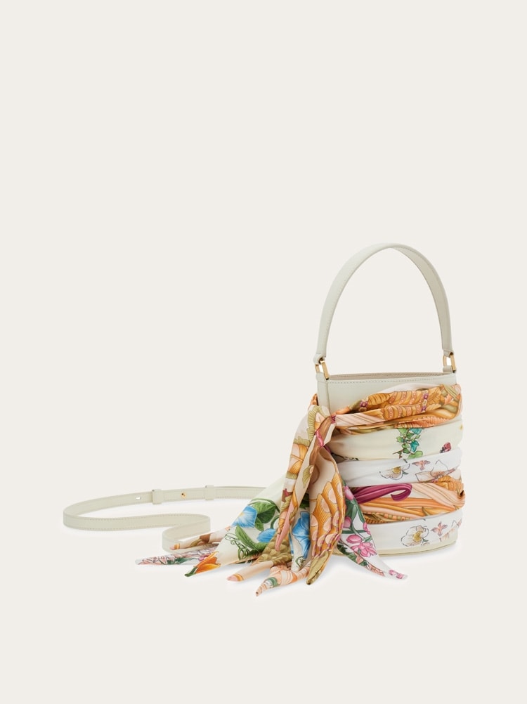 Mini sac seau avec foulard et Gancini Gallery image 7