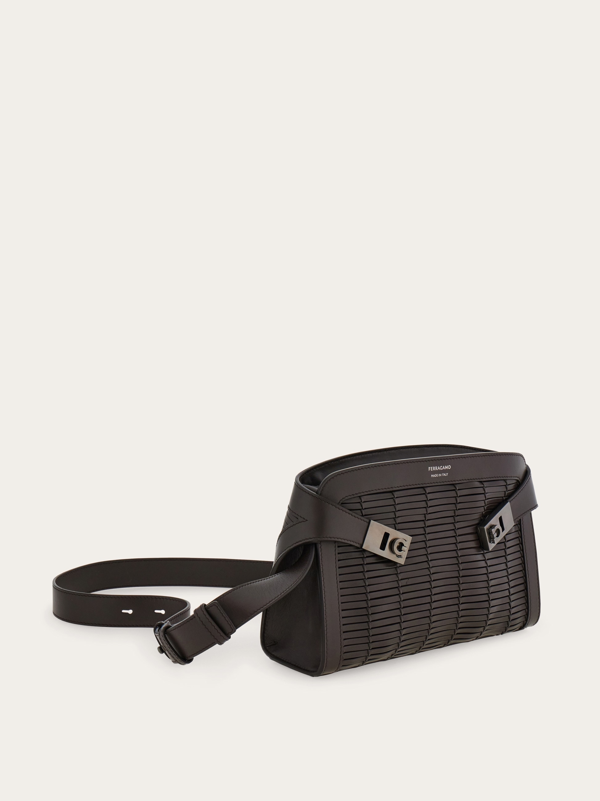 Hug ショルダーバッグ - メンズ | Ferragamo