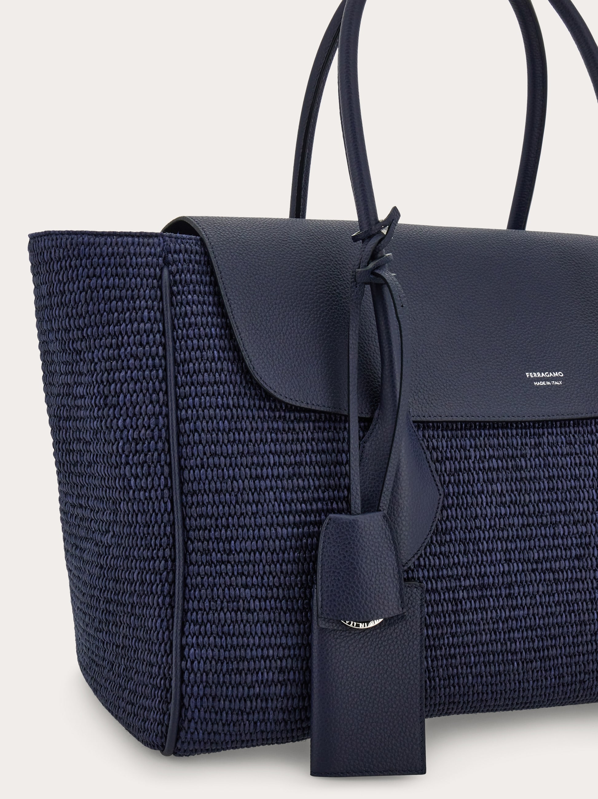 フェラガモ　イーストウエスト　トートバッグ　ビジネスバッグ　ハンドバッグ　大容量 イーストウエスト トートバッグ - メンズ | Ferragamo
