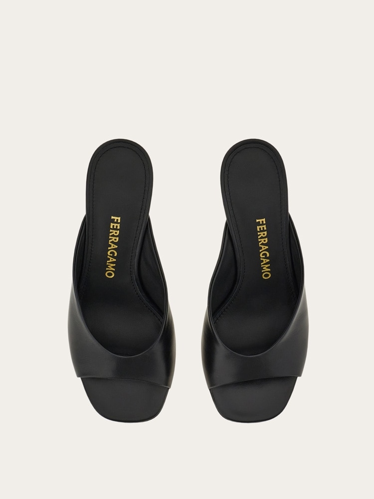 S-shaped heel slide Gallery image 3