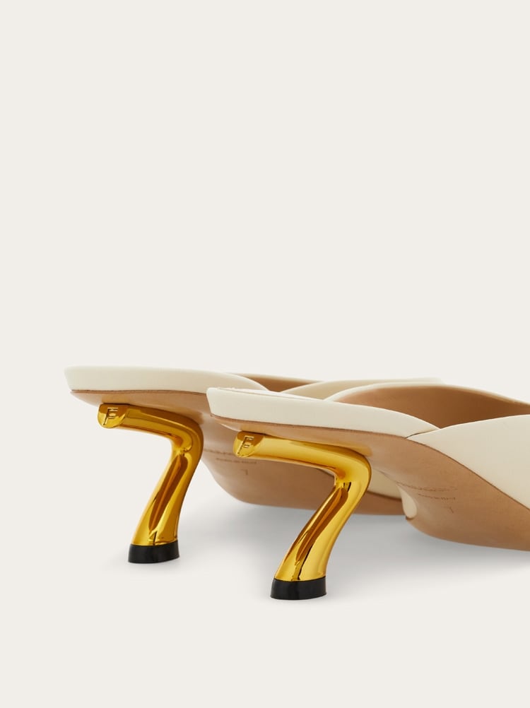 S-shaped heel slide Gallery image 7