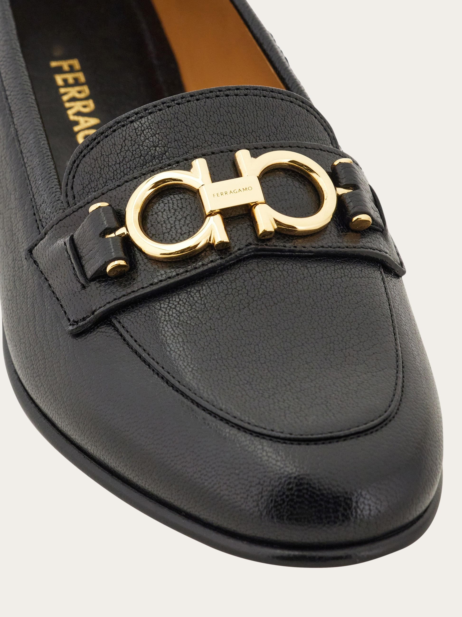 フェラガモ　モカシン　22cm ガンチーニ モカシン - ウィメンズ | Ferragamo