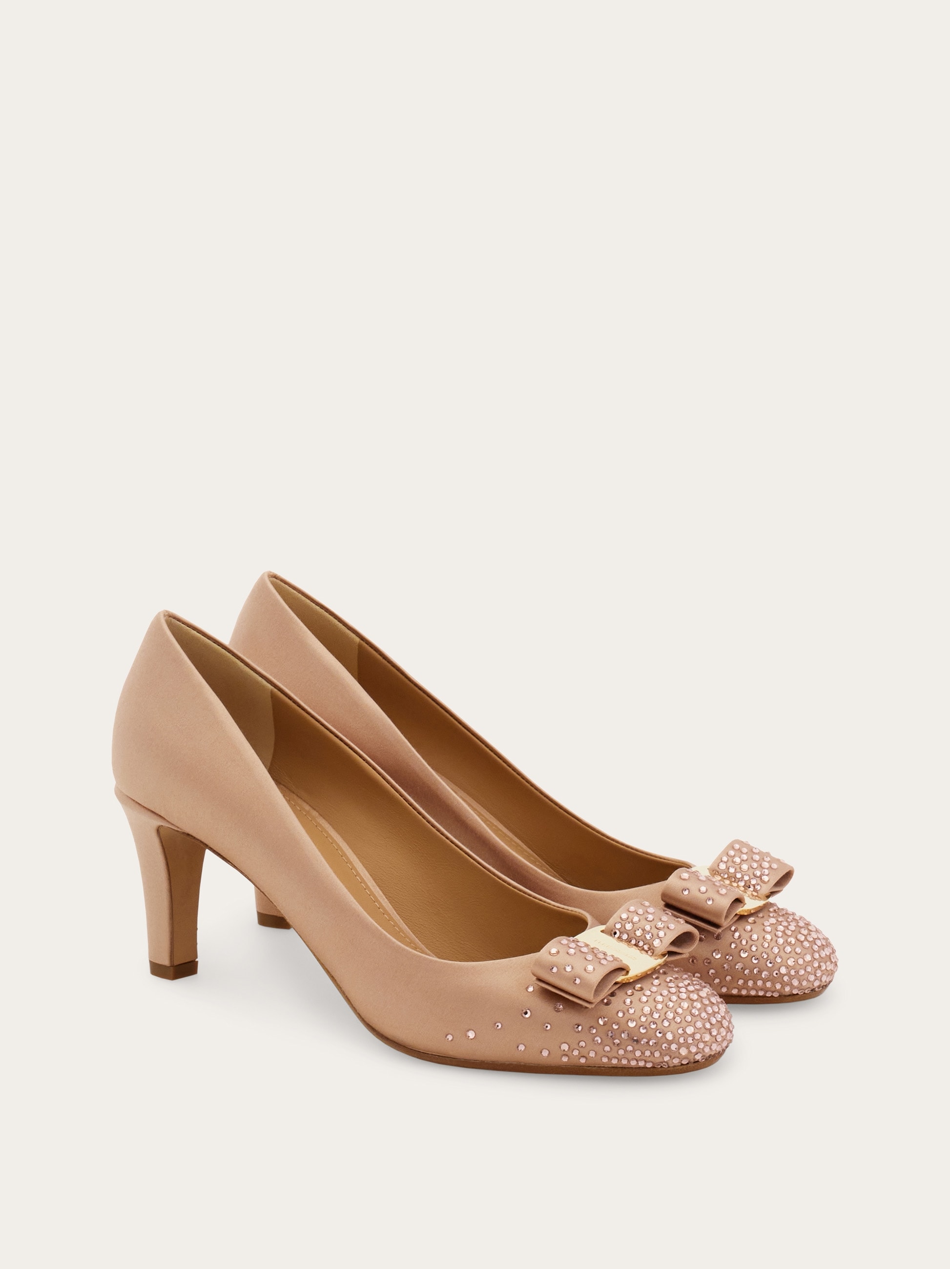 サルヴァトーレフェラガモ　ヴァラリボンパンプス　5 1/2 C ヴァラ リボン パンプス - ウィメンズ | Ferragamo