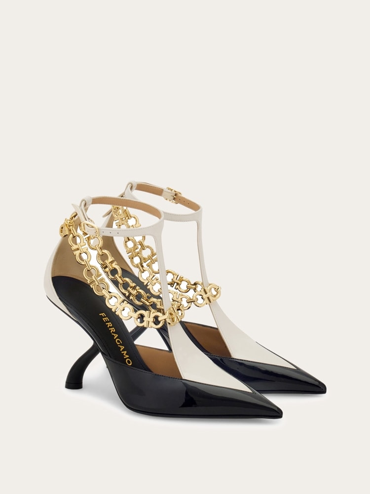 S-shaped heel pump with Gancini chain Gallery image 2
