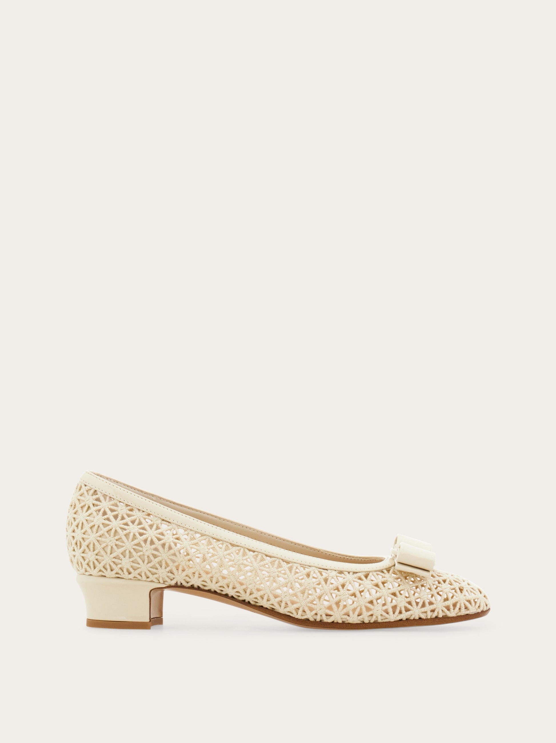 ヴァラ リボン パンプス - ウィメンズ | Ferragamo