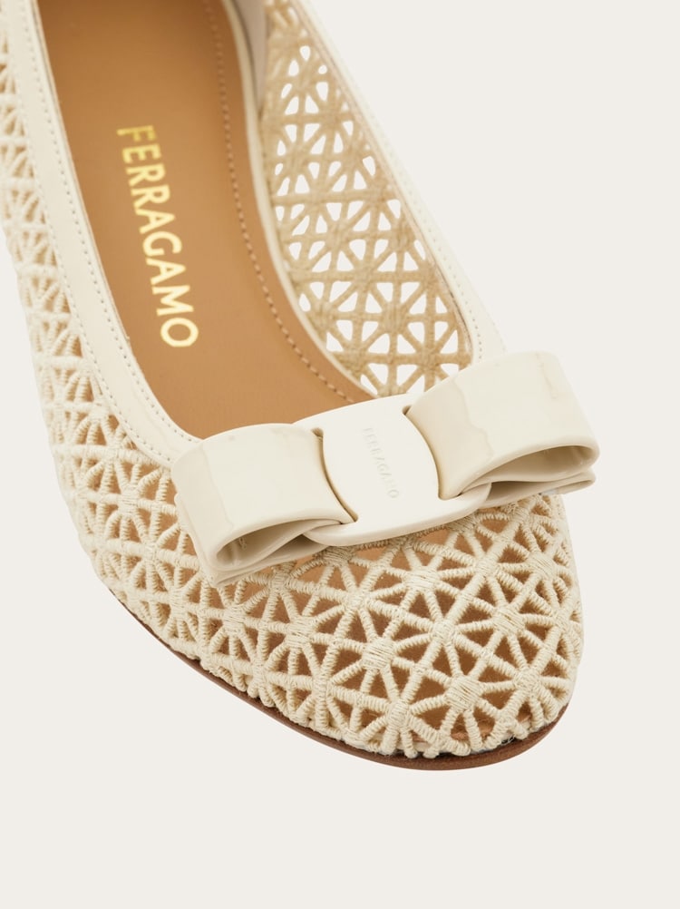 Escarpin décolleté nœud Vara Gallery image 7