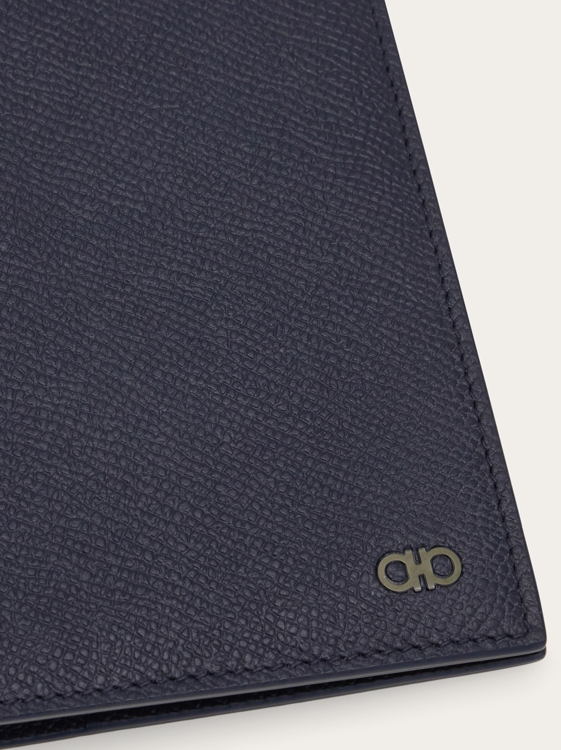 Gancini Passport holder - Men | Ferragamo