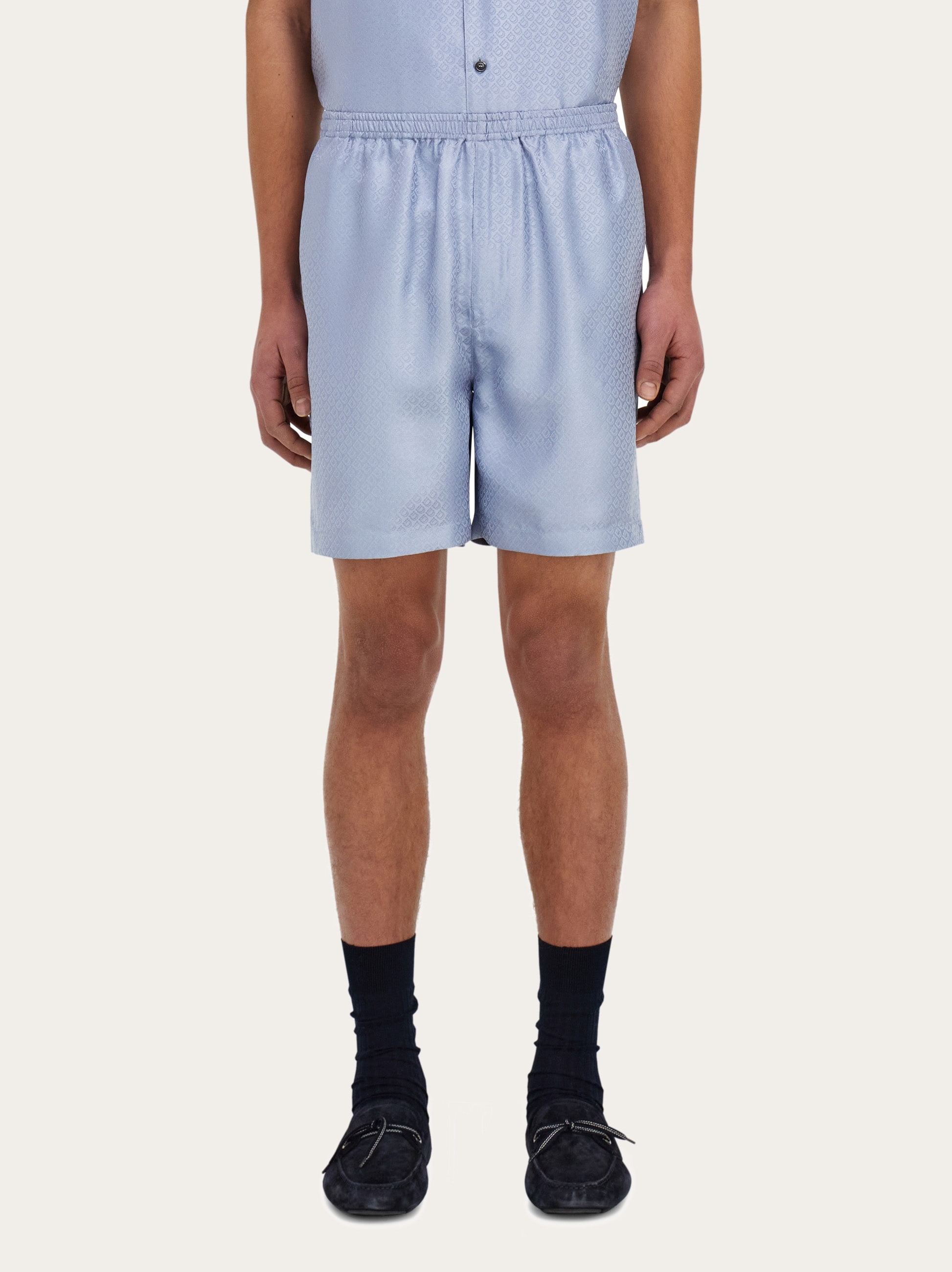 こんにちは。　 Ferragamo shorts Silk Bermuda shorts - Men | Ferragamo