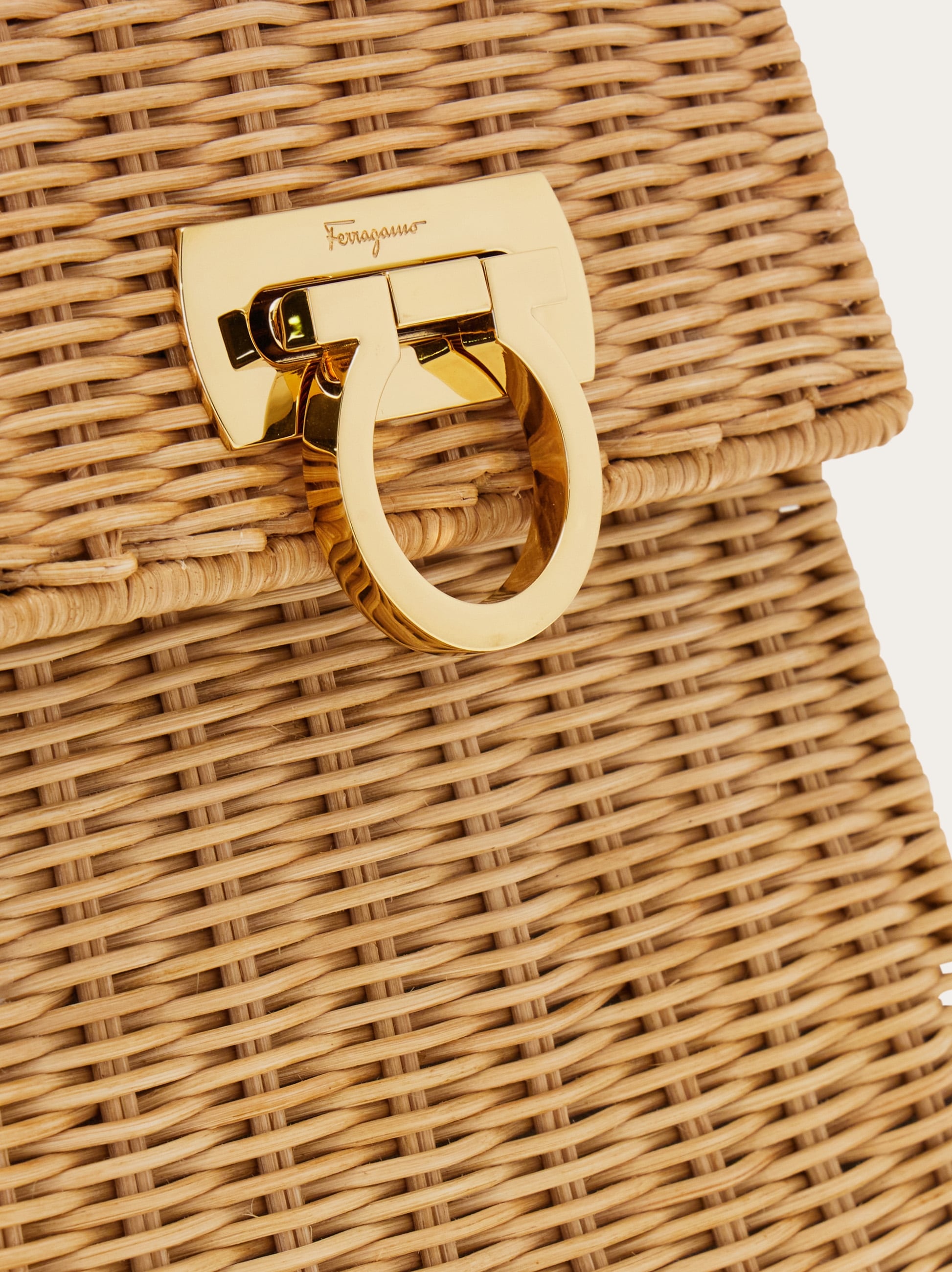 アイコニック トップハンドル(S) - ウィメンズ | Ferragamo