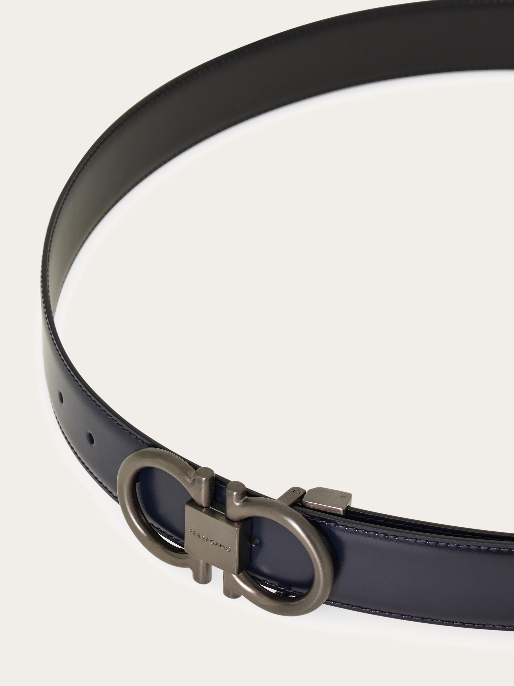 Reversible and adjustable Gancini belt - Men | Ferragamo