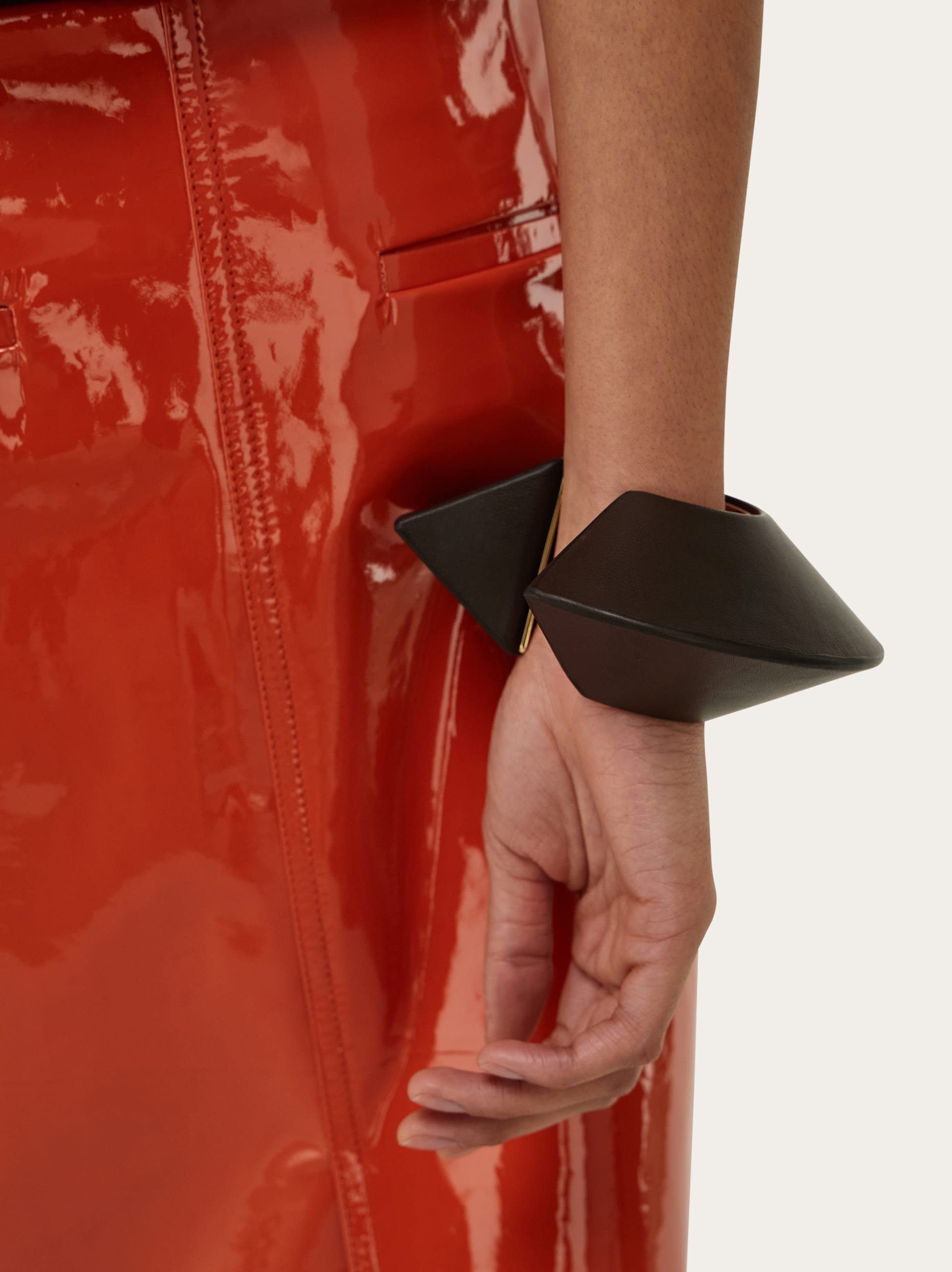 Shaped bracelet (M) - Women | Ferragamo