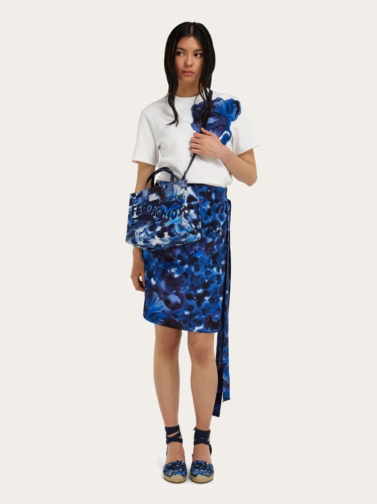 Carnation print tote bag (M) Gallery image 2