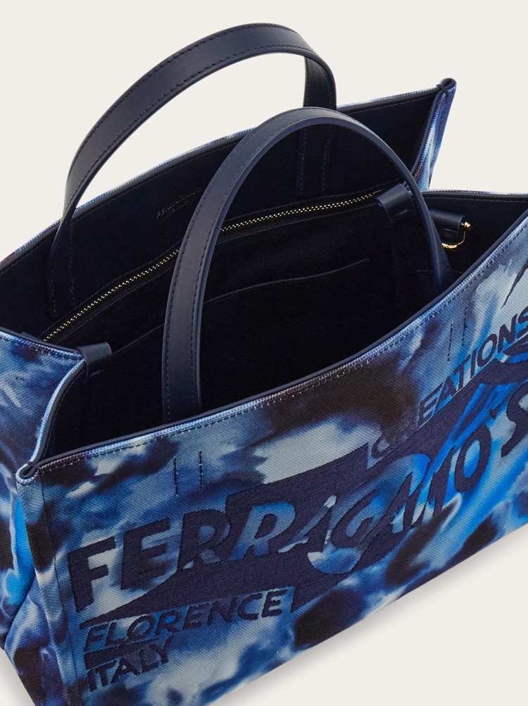 Carnation print tote bag (M) Gallery image 6