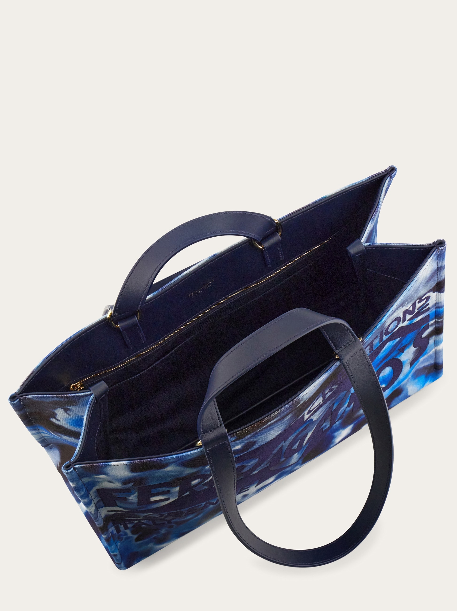 Carnation print tote bag (L) - Women | Ferragamo