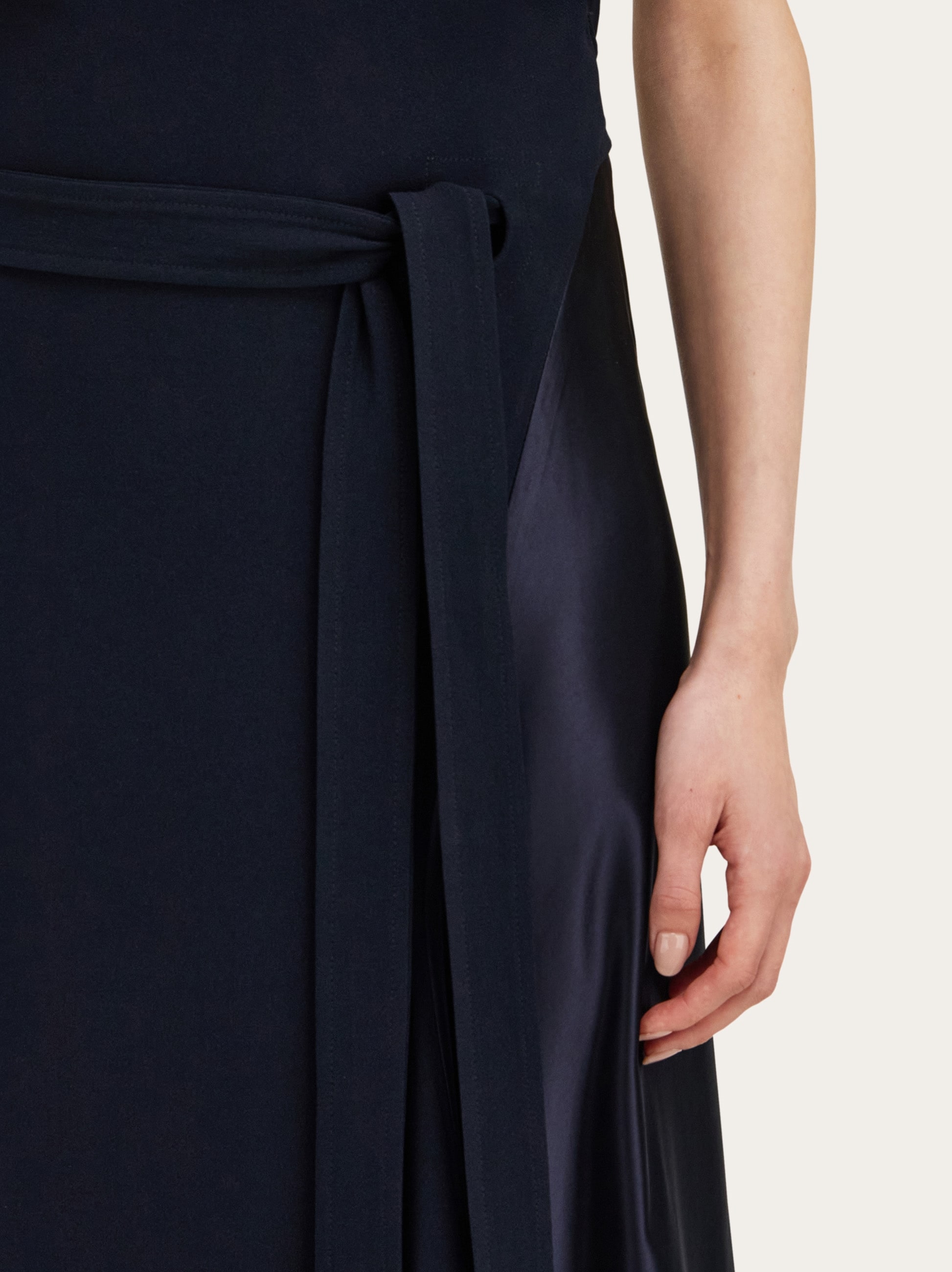 ferragamo asymmetric dress Ferragamo Women Feather show print asymmetric midi dress Blue