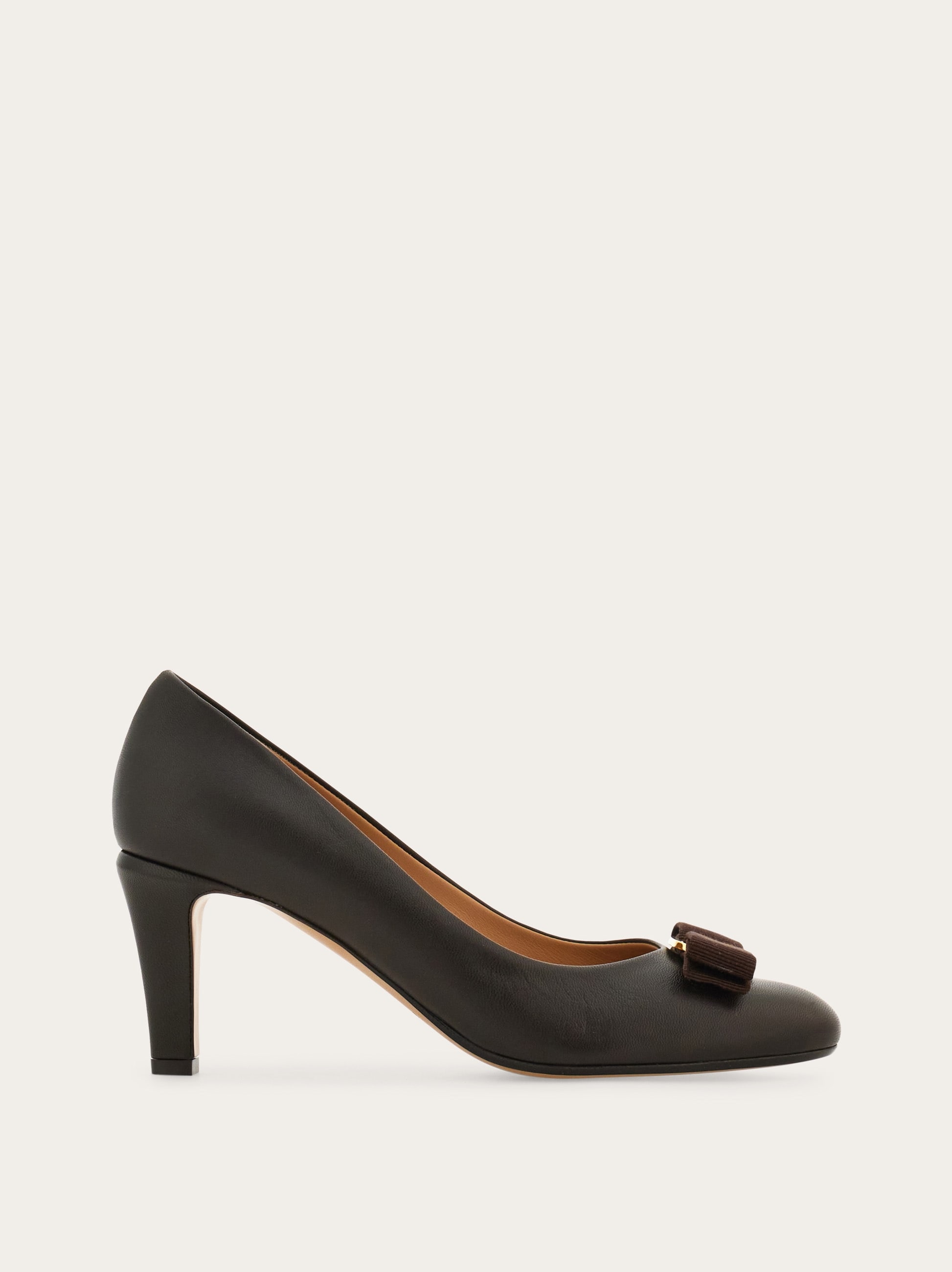 Vara bow pump - Women | Ferragamo