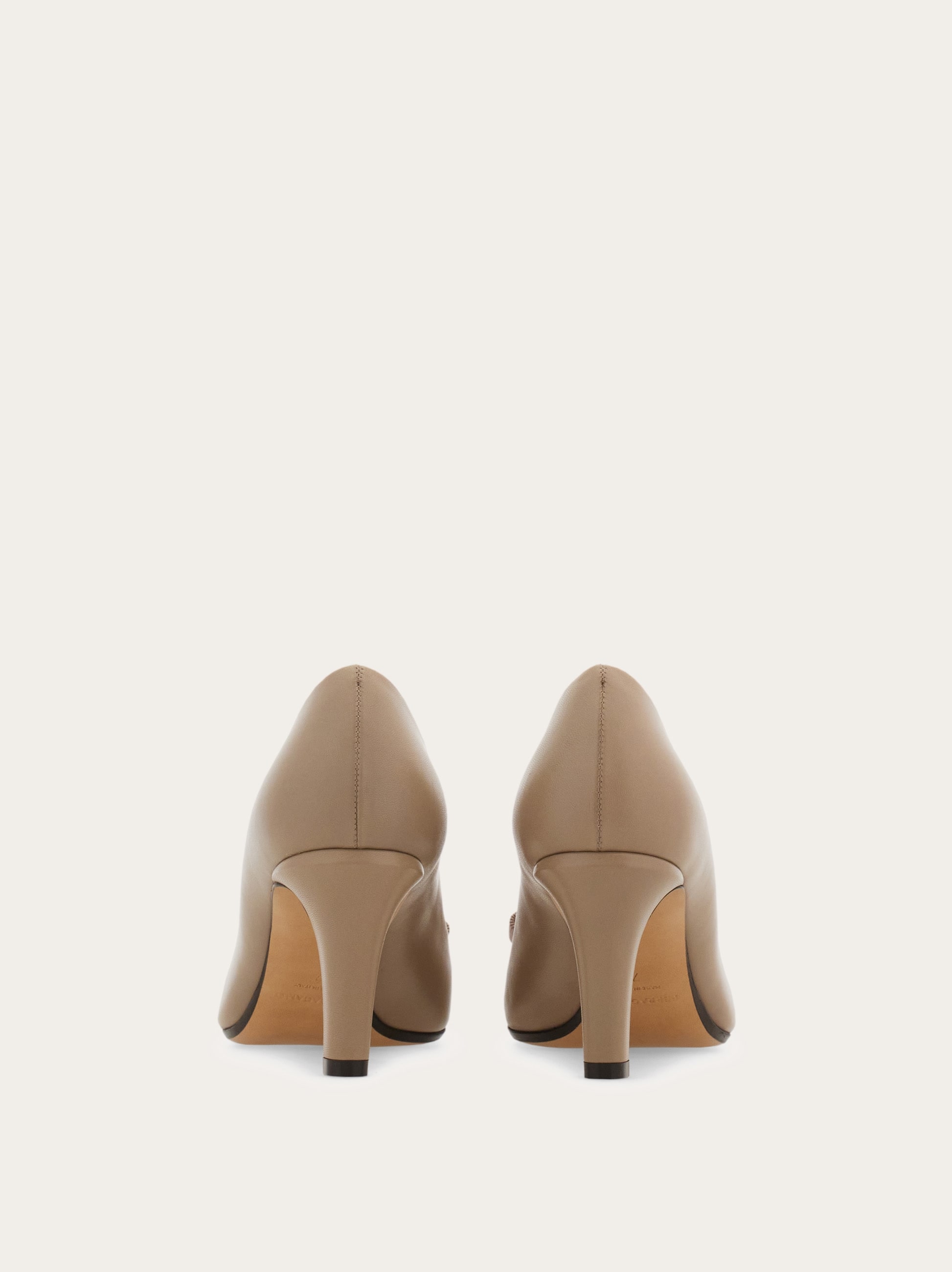 ヴァラ リボン パンプス - ウィメンズ | Ferragamo