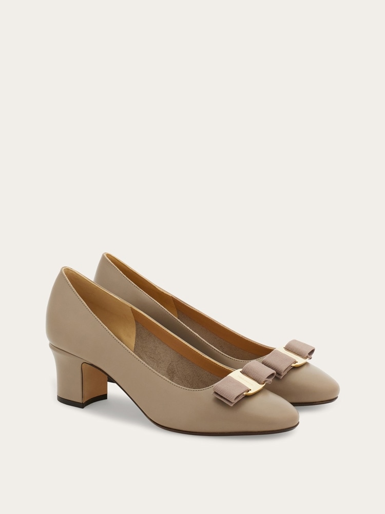 Vara bow block heel pump Gallery image 2