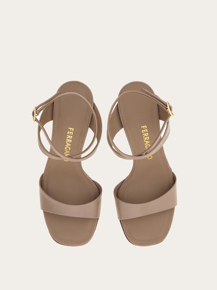 Mid heel sandal Gallery image 3