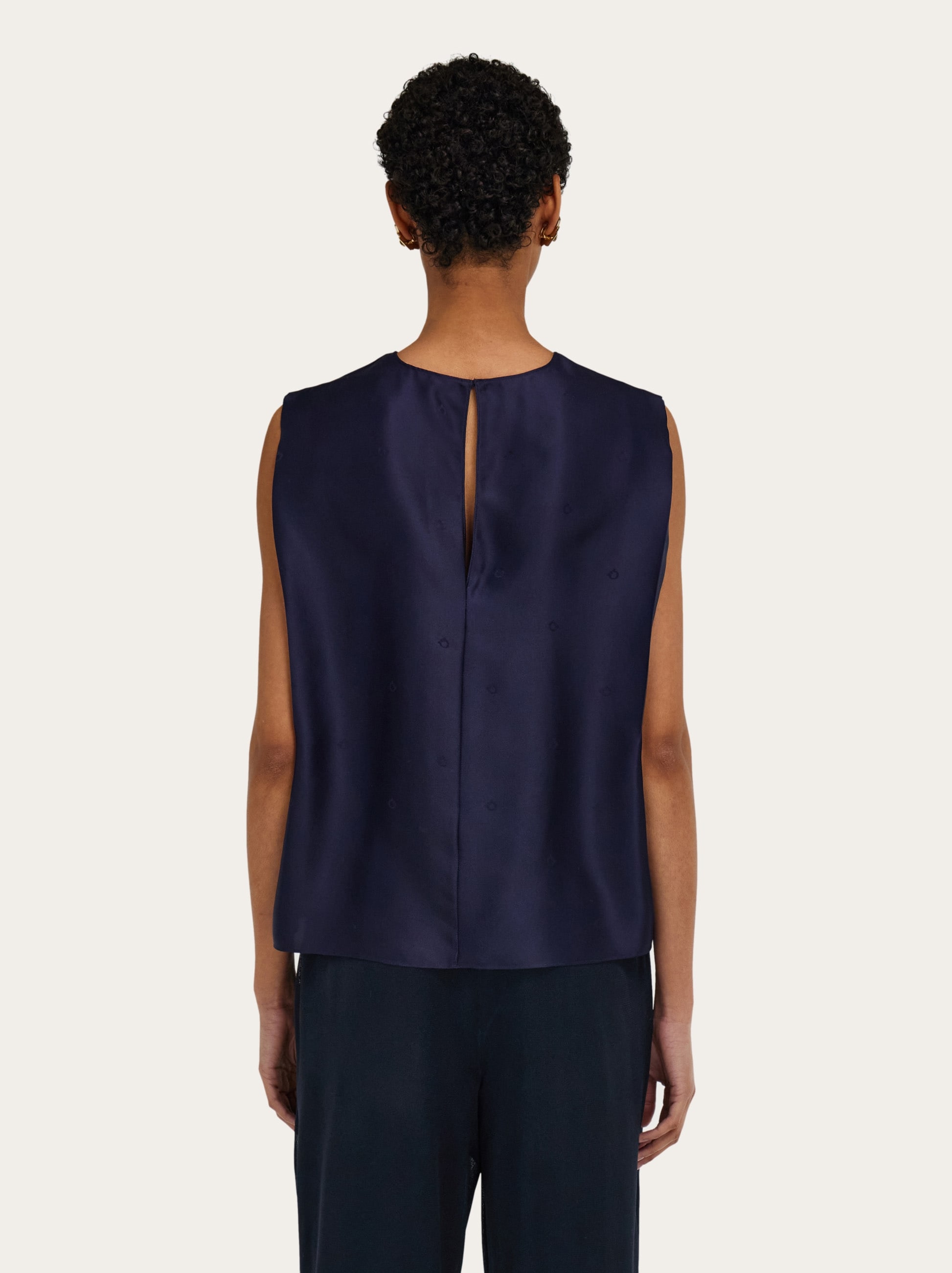 Salvatore Ferragamo シルク ニットタンクトップ ネイビー Sleeveless silk top - Women | Ferragamo
