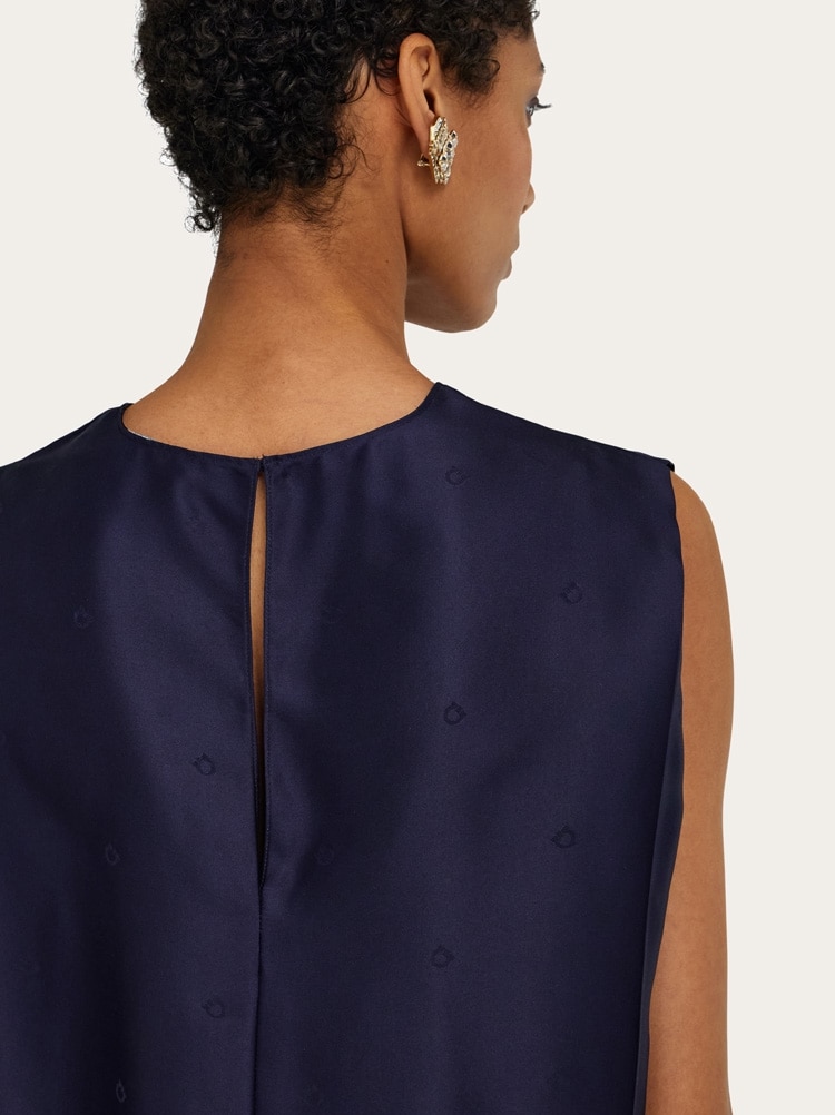 Top sans manche en soie Gallery image 5