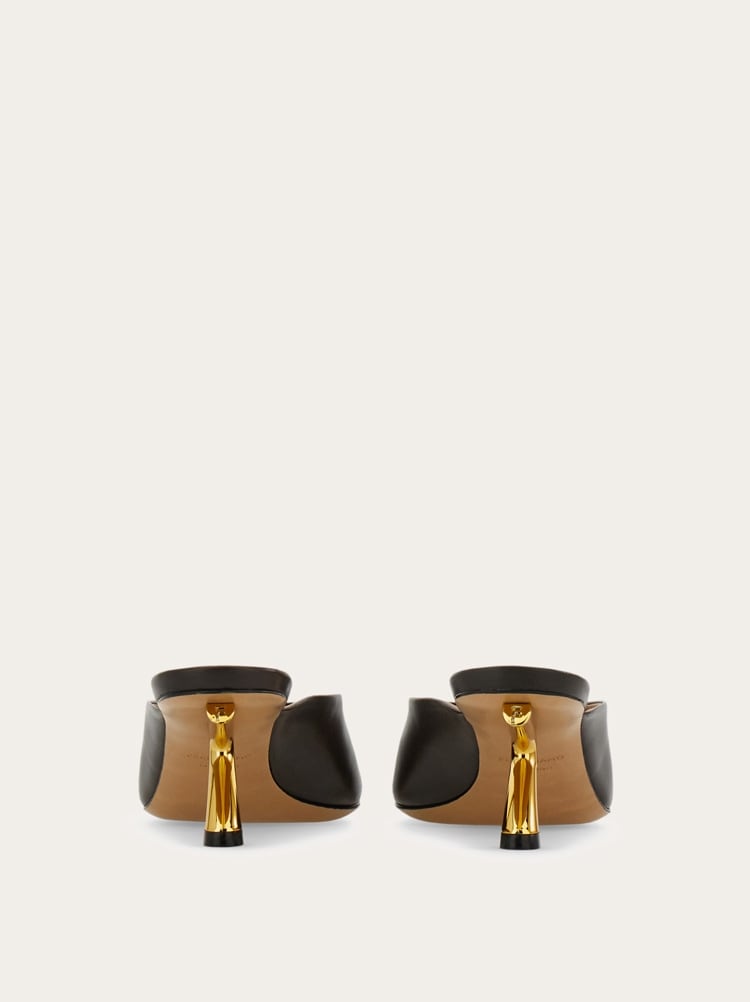 S-shaped heel slide Gallery image 5