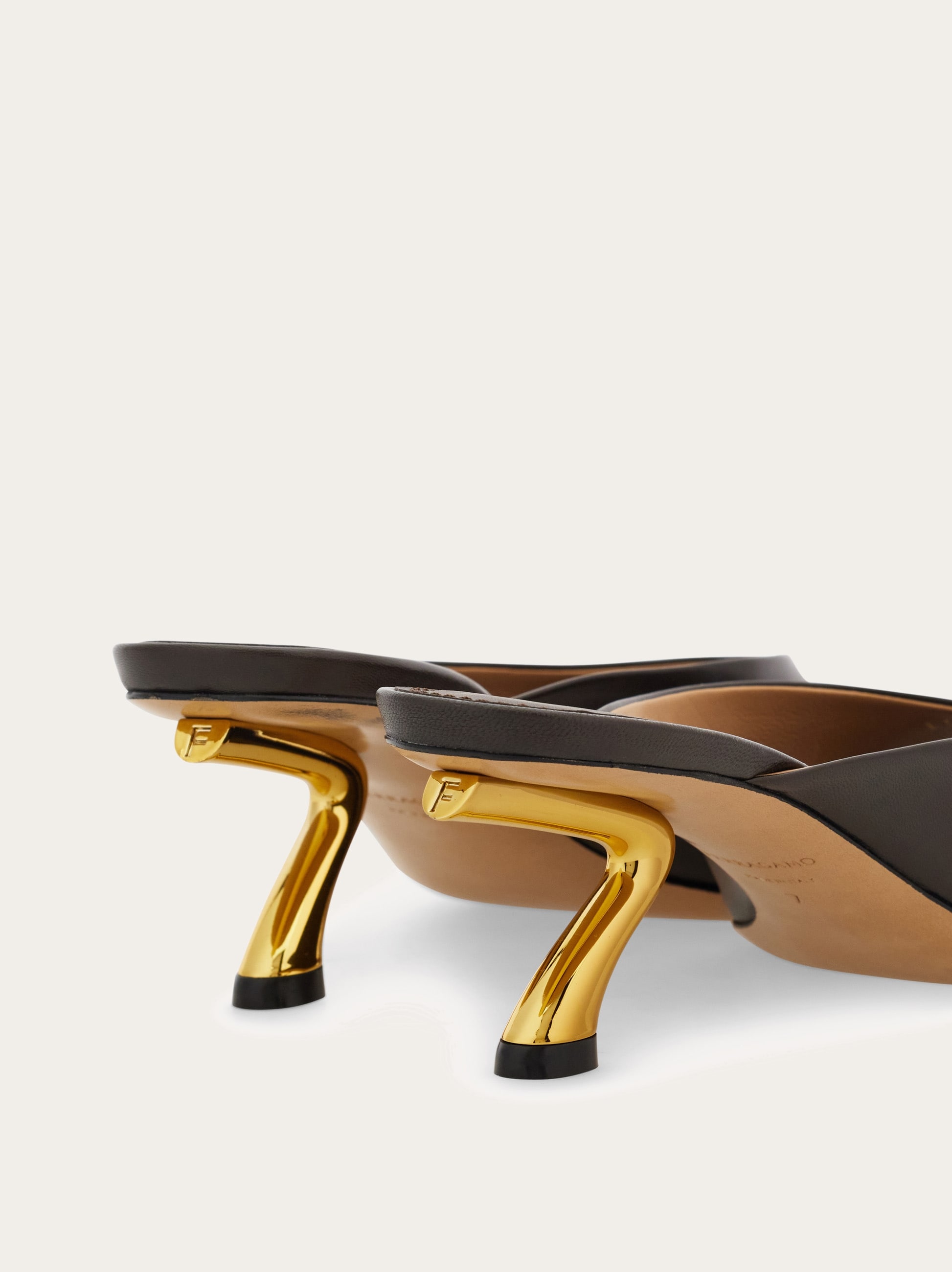 Salvatore Ferragamo  エスパドリーユ S-shaped heel slide - Women | Ferragamo