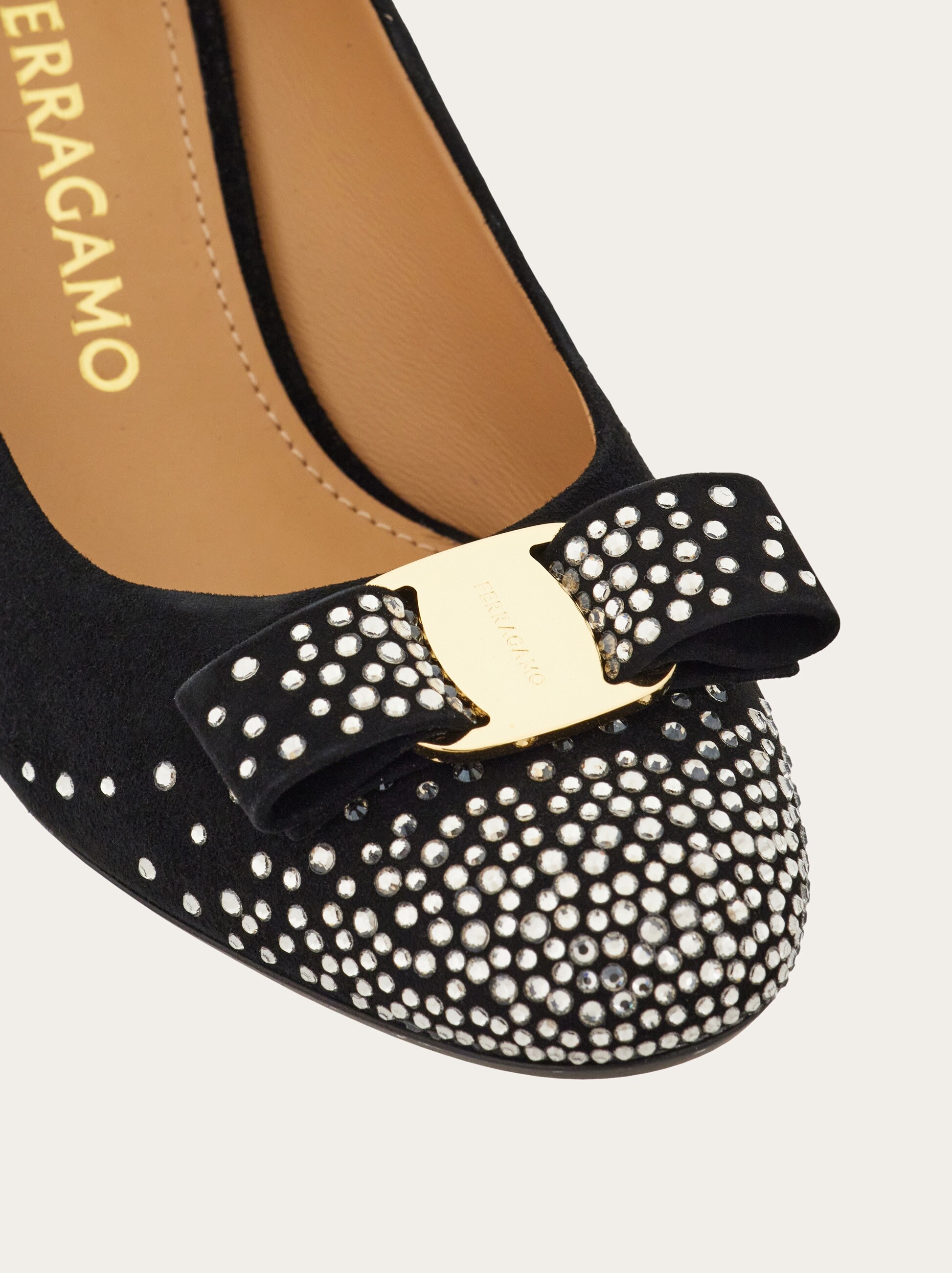 日本限定商品】ヴァラ リボン パンプス - ウィメンズ | Ferragamo